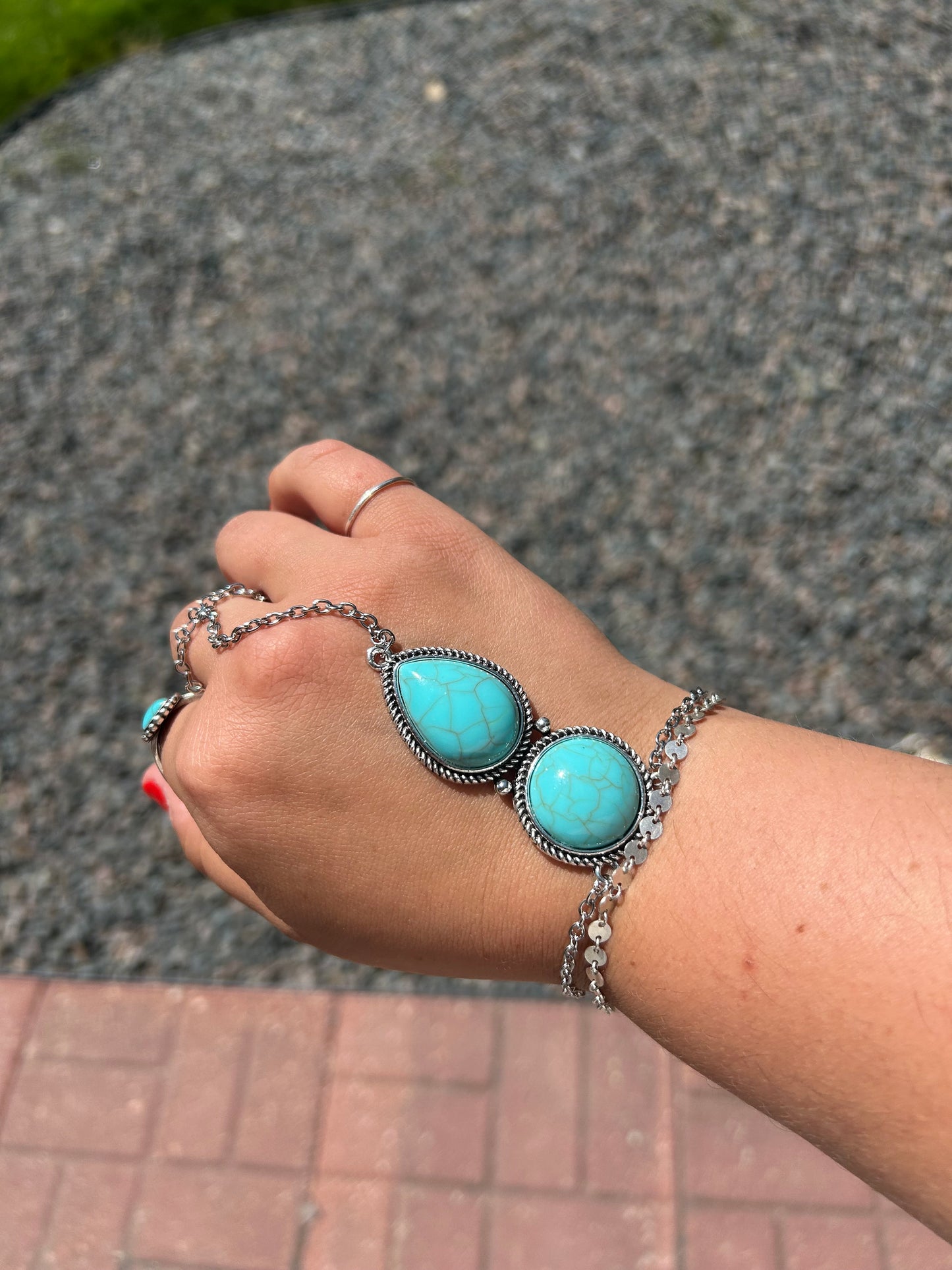 Cheyenne Hand Chain