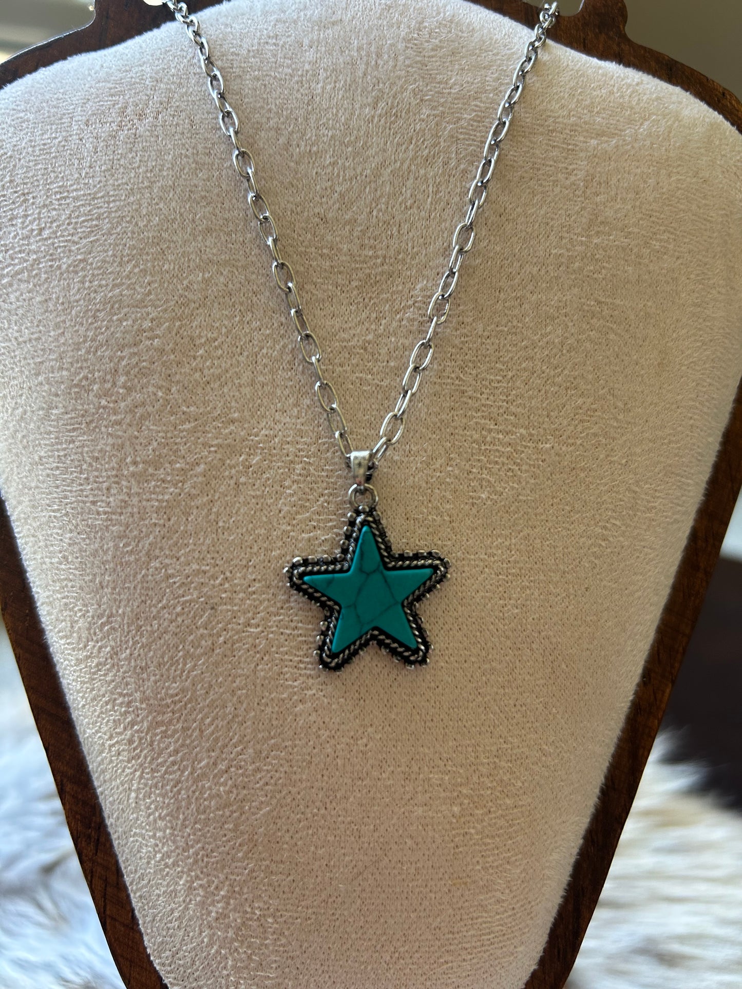 Starlet Turquoise Necklace