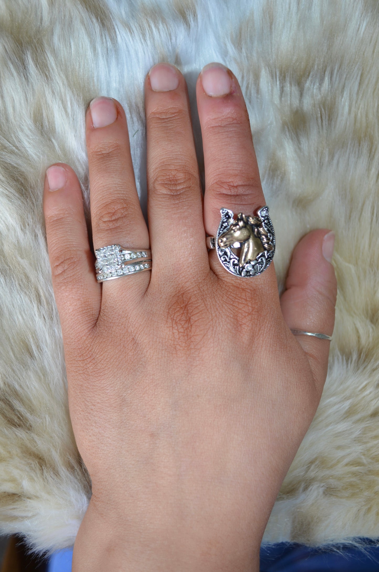 Sutton Horseshoe Ring