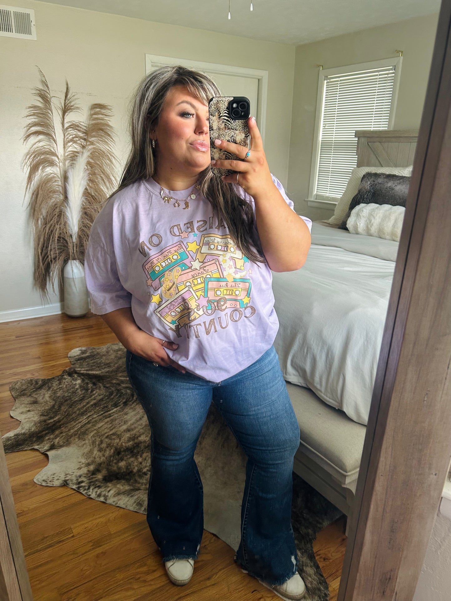 Emmy Lou 90s Tee