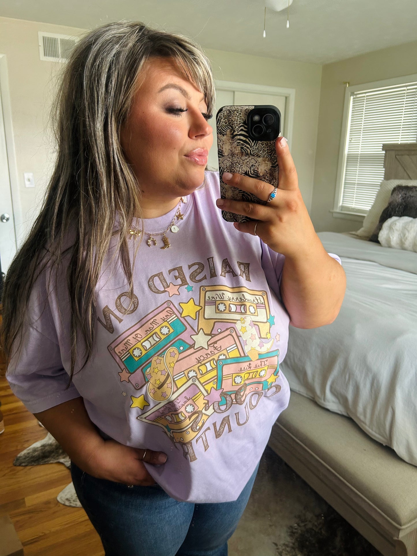 Emmy Lou 90s Tee