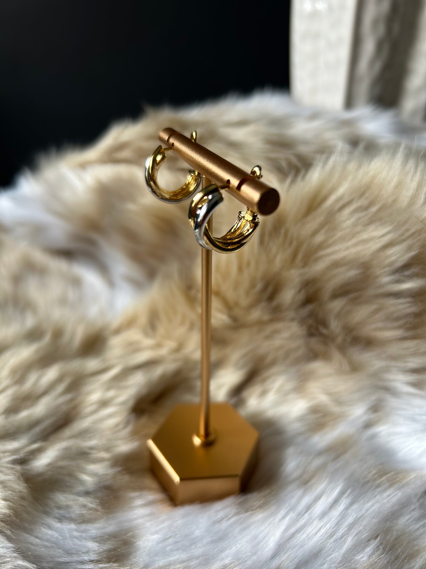 Mila Hoops