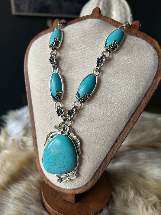 Junia Turquoise Necklace