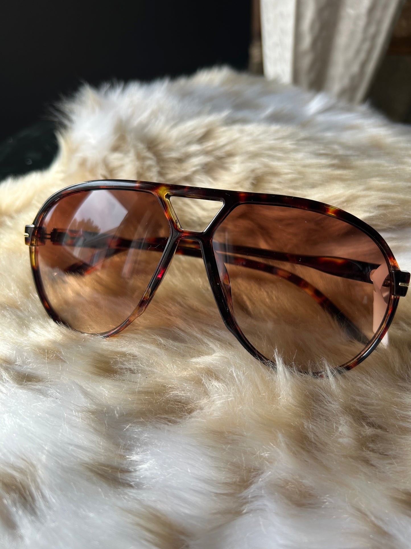 Blake Oversized Aviator Sunglasses